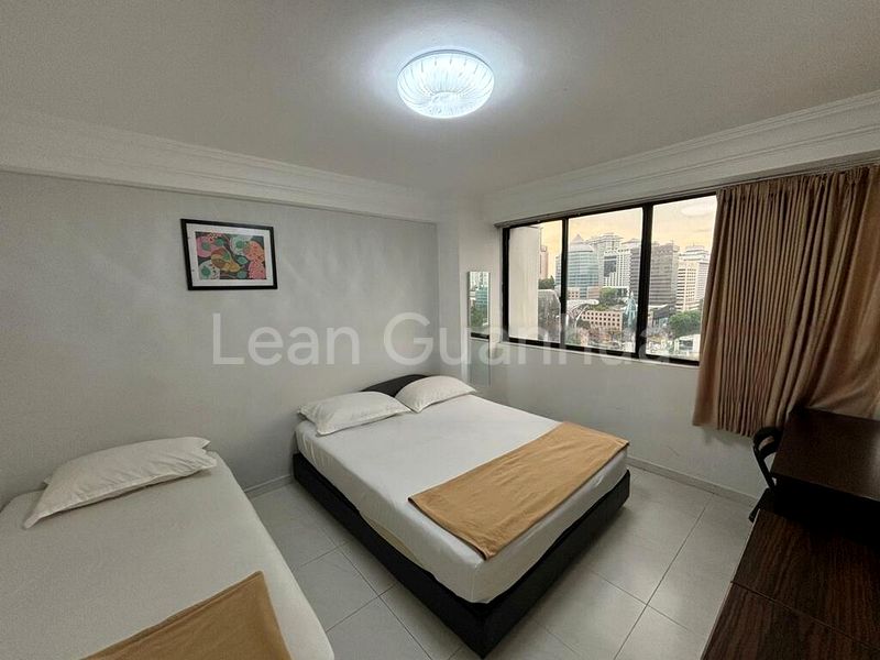 5 Bed Apartment (Condo) for Sale in  Lucky Plaza - Image 4